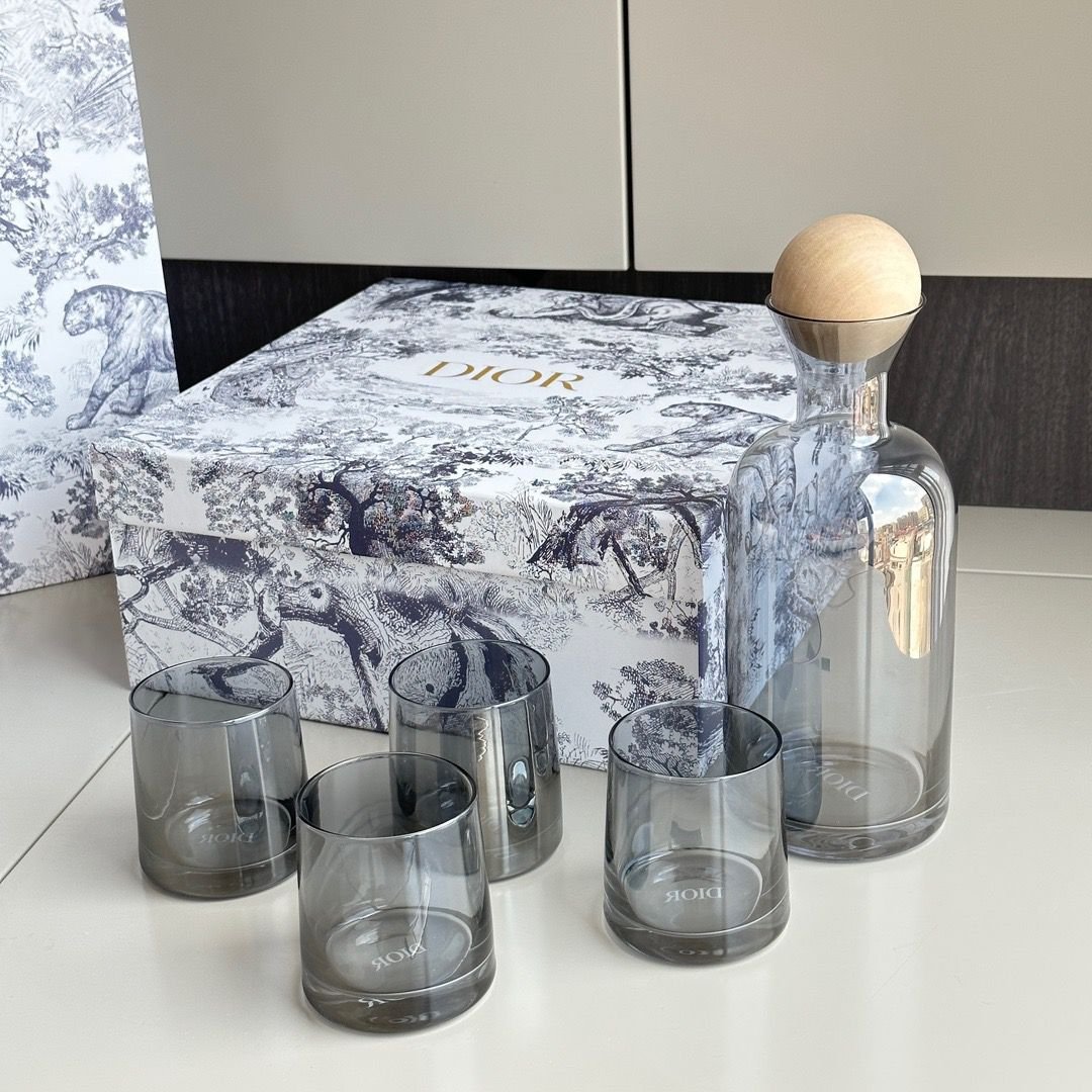 jug with four glasses - Image 2 of 2